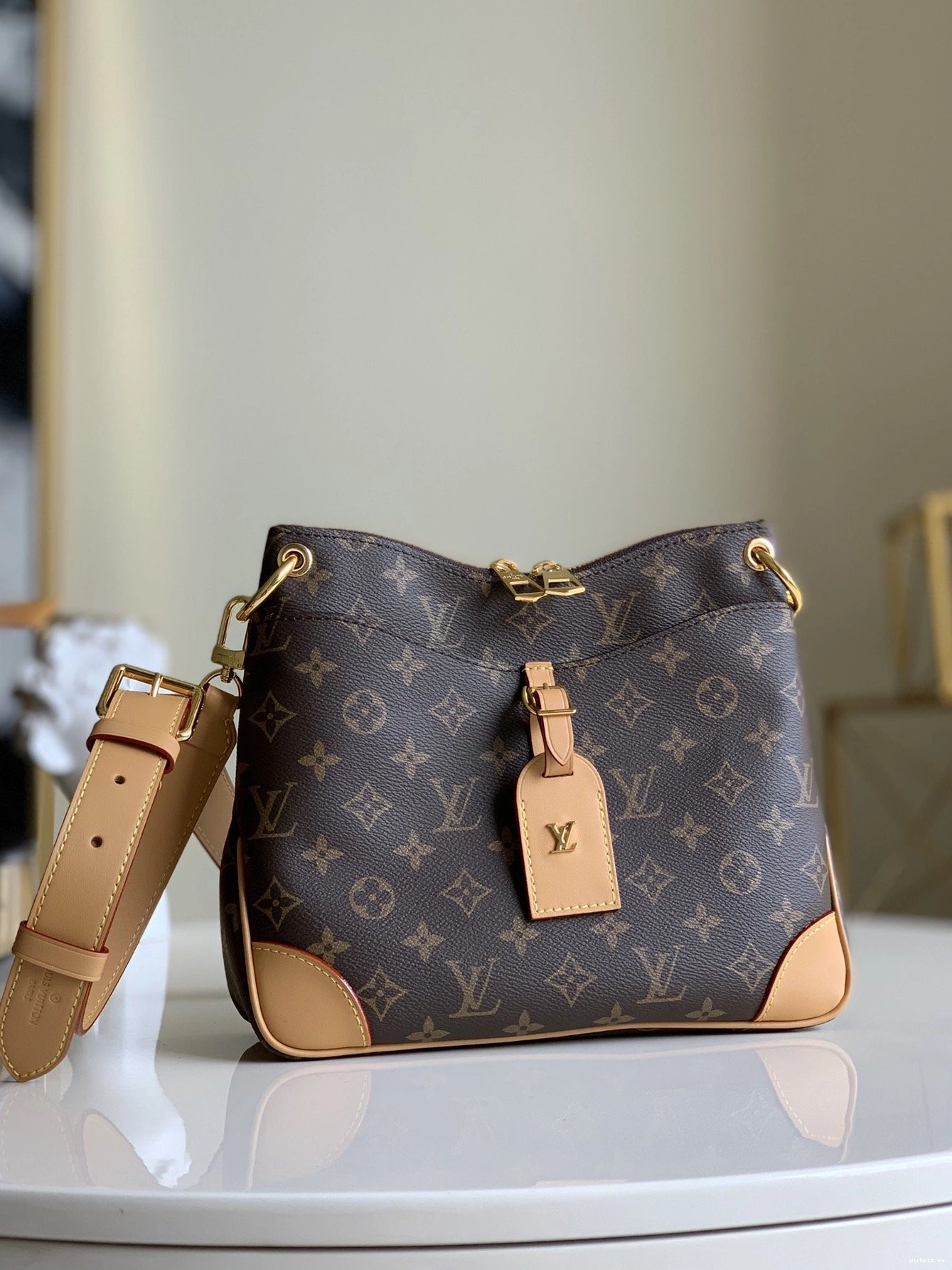 WIS LOUIS ODÉON PM VUITTON 0104
